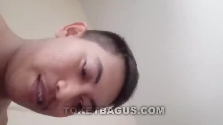 Thumbnail untuk Kontol Cowoknya Pendek Masih Diemut Juga Toket bagus