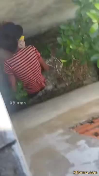 PoopHD Ketahuan Ng3w3 Di Gang Rumah 1-OUT -