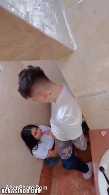 PoopHD Anak SMA Janjian Ketemu Di Toilet - Buka AhanShareCom -