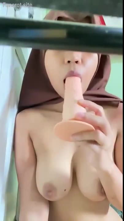 Thumbnail untuk Abg Sma Sange Pamer Body Mulus 3 Bokep