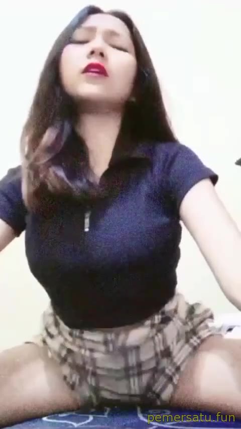 P60 Kirana Abg 18yo Sange Colok Memek