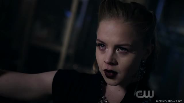 Thumbnail untuk Black Lightning S02e07 The Book Of Blood Chapter