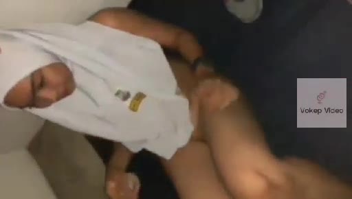 Nongkrong Di Gangbang Teman