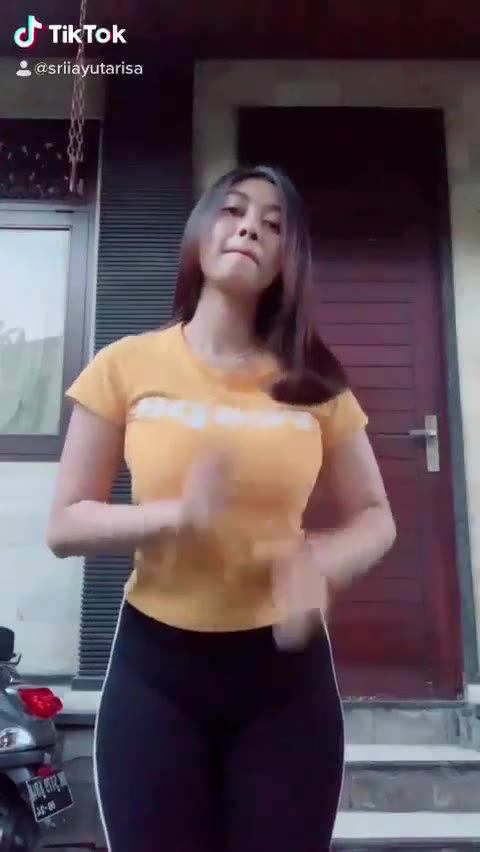 P9 SRI AYU TARISA GADIS BALI VIRAL PEMERSATU DOT FUN