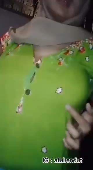 BOKEPBIZ Jilbab Pakai Daster Pamer Susu -