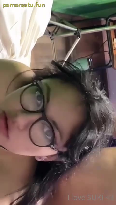 P10 AvaCyc Abg Kacamata 18yo Mulus Ngentot