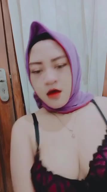 Thumbnail untuk Jilbob Buat Pacar Doodstream video Streaming cantik Tobrut