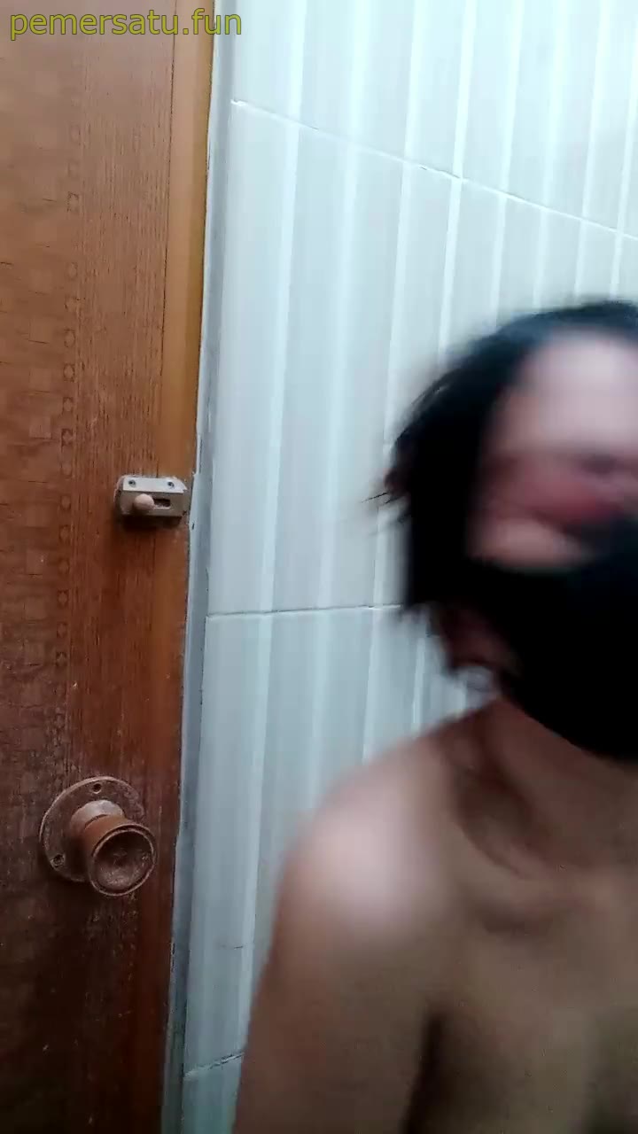P1 Alda Mulus Putih Colok Memek Sampai Meleleh