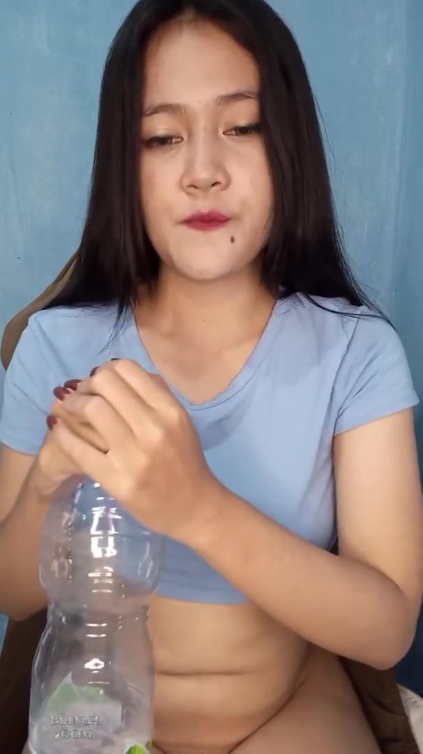 Thumbnail untuk Yanti Host Baru Langsung Barbar Colmek Ngangkang Bling2
