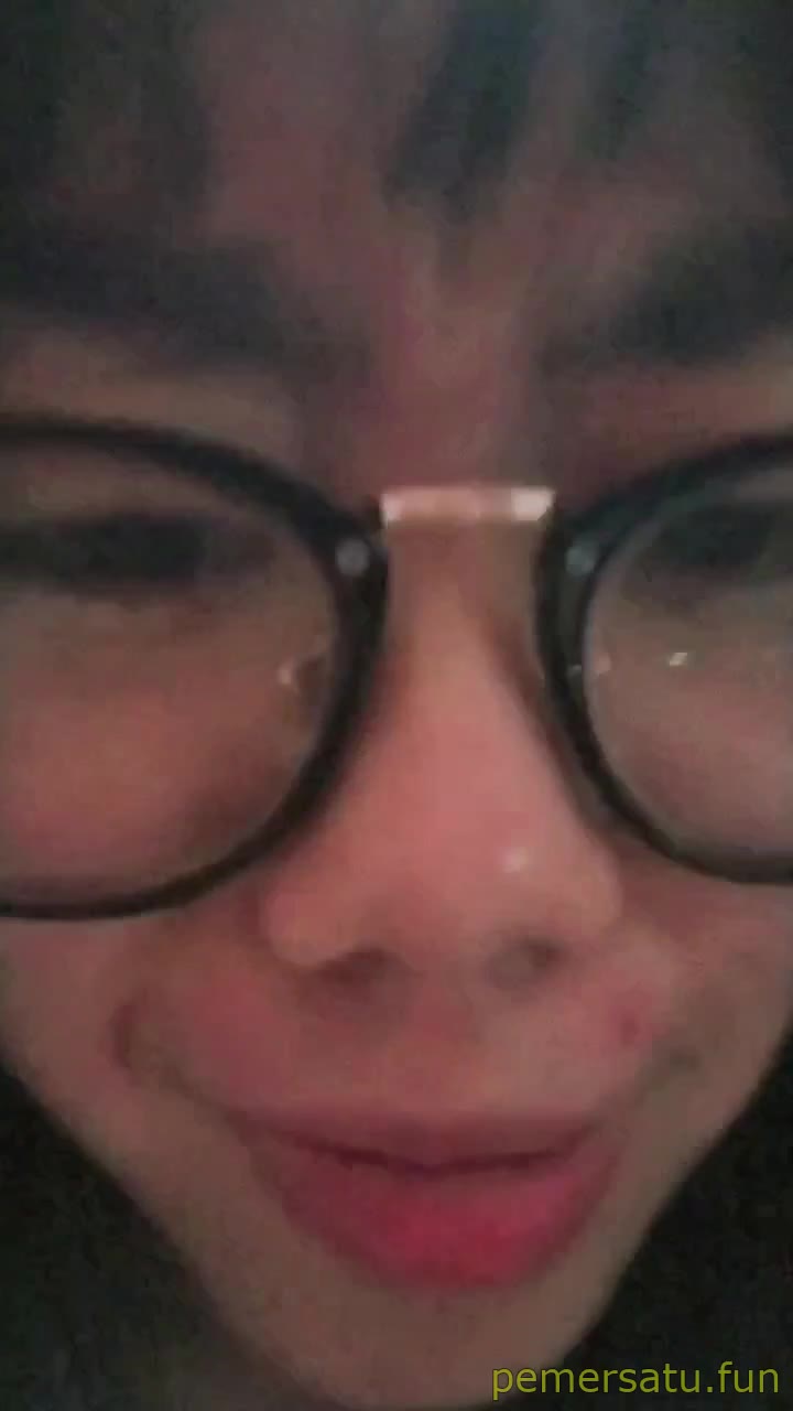 P12 Abg Lugu Berkacamata Bernama Cindy Yang Viral Di Tiktok