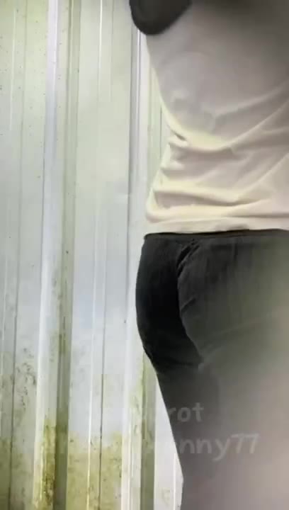 Thumbnail untuk Bokep Ngintip Cewek Jilbab Hitam Di Toilet Telegram