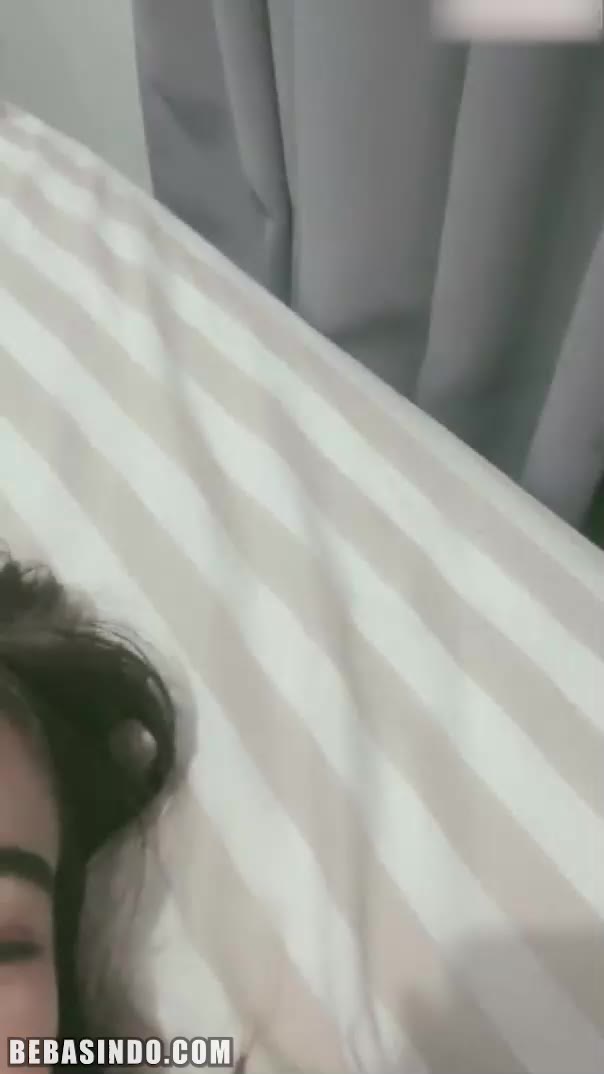 Thumbnail untuk Bokep Indo Selvi Tiktok Selebgram Toge Viral 6