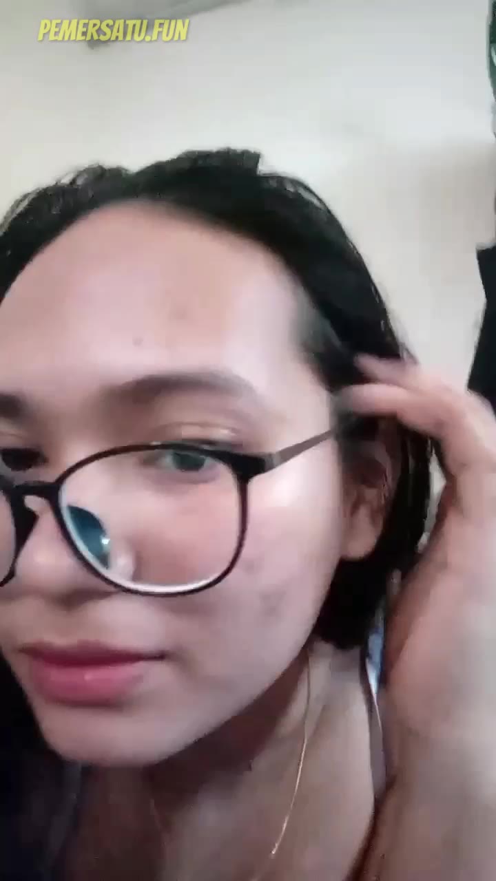 P2 Anis Arisha Abg Kacamata Part 