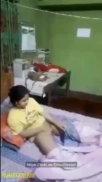 Colmek Intip Abg Tetangga Mau Liat Ganti Baju Ternyata