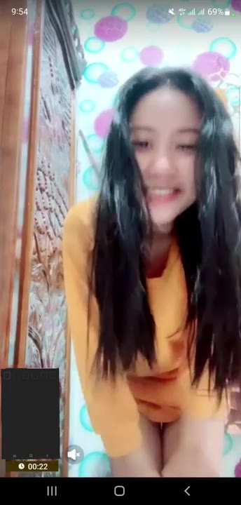 Thumbnail untuk Lepas Busana Telanjang Show Lyra Livu Endingnya Colmek