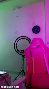 Thumbnail untuk Bokep Indo Tante Onbichha Mandi Bugil Live Mango