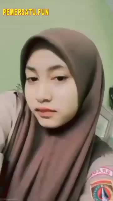 P1 Annisa Out
