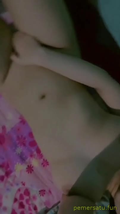 P1 Fitriani Sange 18yo Remas Tetek Omek