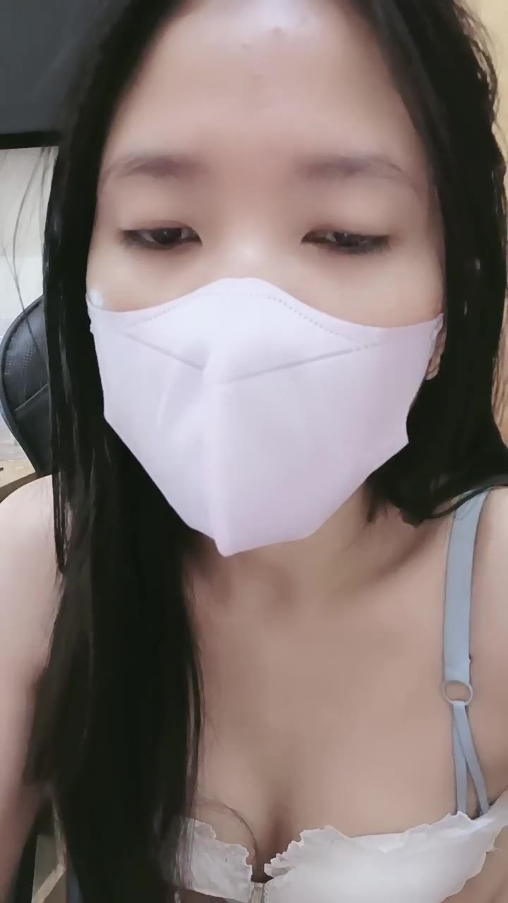 Thumbnail untuk Serutube Jembut Lebat Adik Miss Flo Omek Tipis