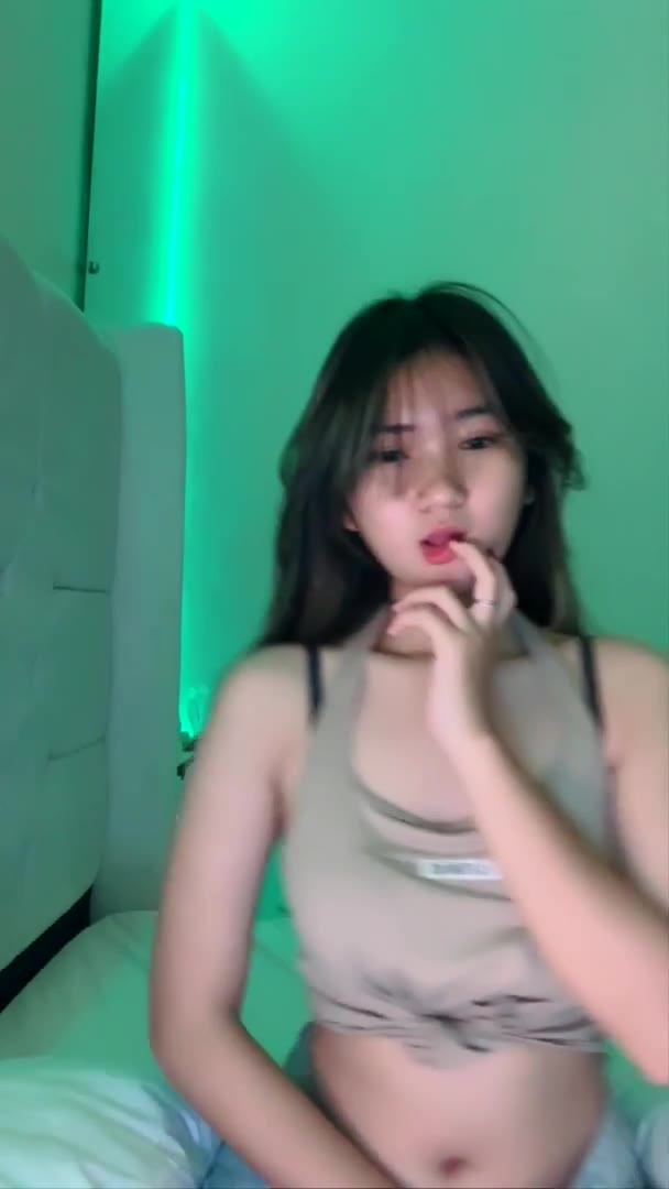 Mango Kak Cia Ebot Host Imut Kesukaan Pascol