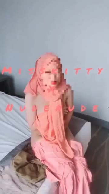 Huu Jilbab Cantik BJ, Crot Di Mulut Trus Dimainin Sperma Nya, Ngilu Banget