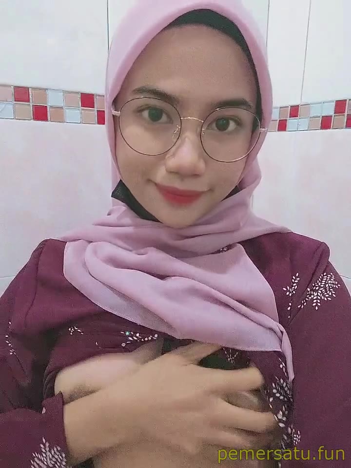P8 Isyifa Hijab Sange Jilbab Pink Bugil Colok Memek
