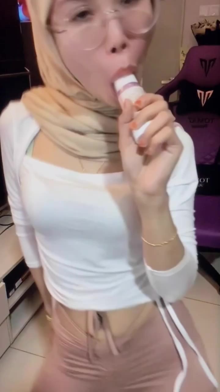 Thumbnail untuk Nuyu Meiya Tiktokviralbarue 1 Gambar Videos Lokal sotwe
