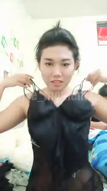 Http&amp;colon;&amp;sol;&amp;sol;suarankri&amp;period;me&amp;sol;YMBxKLHAR Mahasiswi Ganti Baju Di Depan Teman Nya &amp;vert; FULL Video &amp;colon;