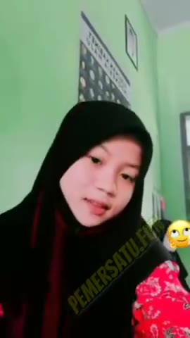 P1 Abg Jilbab Mungil 18yo Sukanya Colmek Pakai Seragam