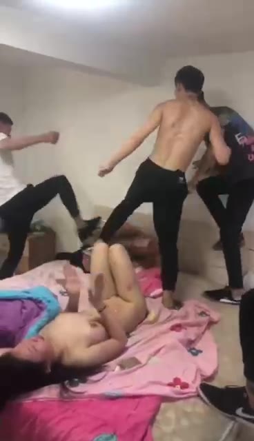 Thumbnail untuk Ketahuan Selingkuh Digebukin Rame Doodflix Bochiel Bokepind Tiktok