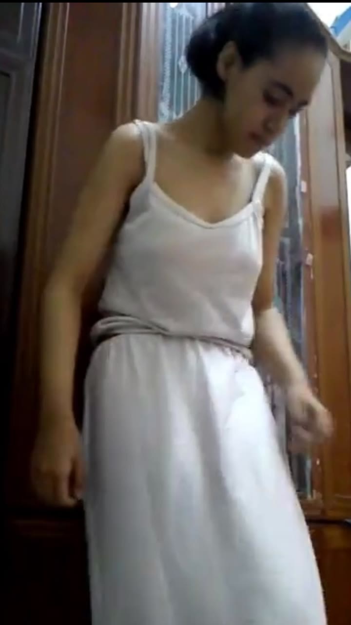 Thumbnail untuk Cewek Hijab Buka Baju Video colmek Bangsa Stw