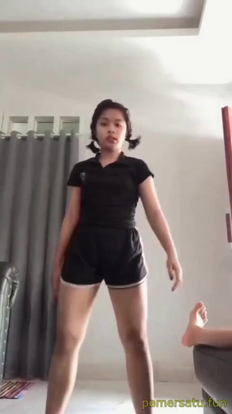 P20 Mella ABG 18yo Sange Sama Pisang