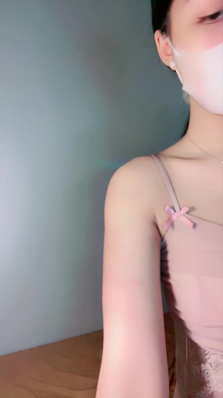 Thumbnail untuk Luarbiasa Mulus Toket Hella Remas Nakal Id 30012292