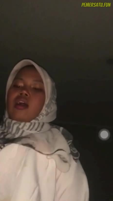 Wot Hijab Lugu 18yo Ketemu Kontol Maunya