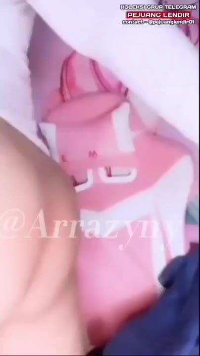 Thumbnail untuk Cewek Jilbab Pink Ukhti Colmek Bokep dood Cilbo