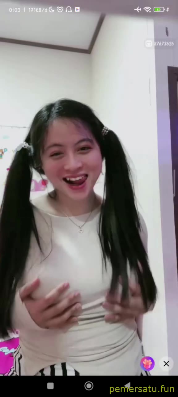 Tetek Pigtail Cakep Remas