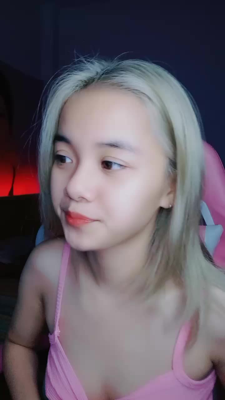 Thumbnail untuk Kak Thuiii Twerk Pantat Lepas Daleman Mantav Smp