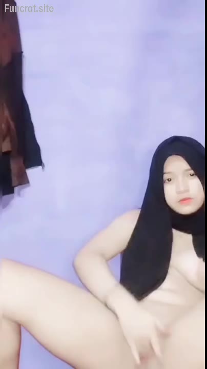 Thumbnail untuk Abg Hijab Hitam Toge Binal Colmek Bokep Indo
