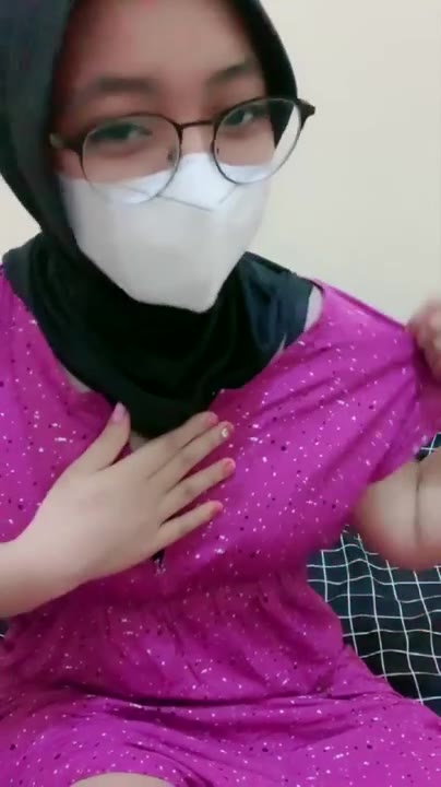 Thumbnail untuk Miss Bi Ukhti Mulai Berani Pamer Belahan Playbokep
