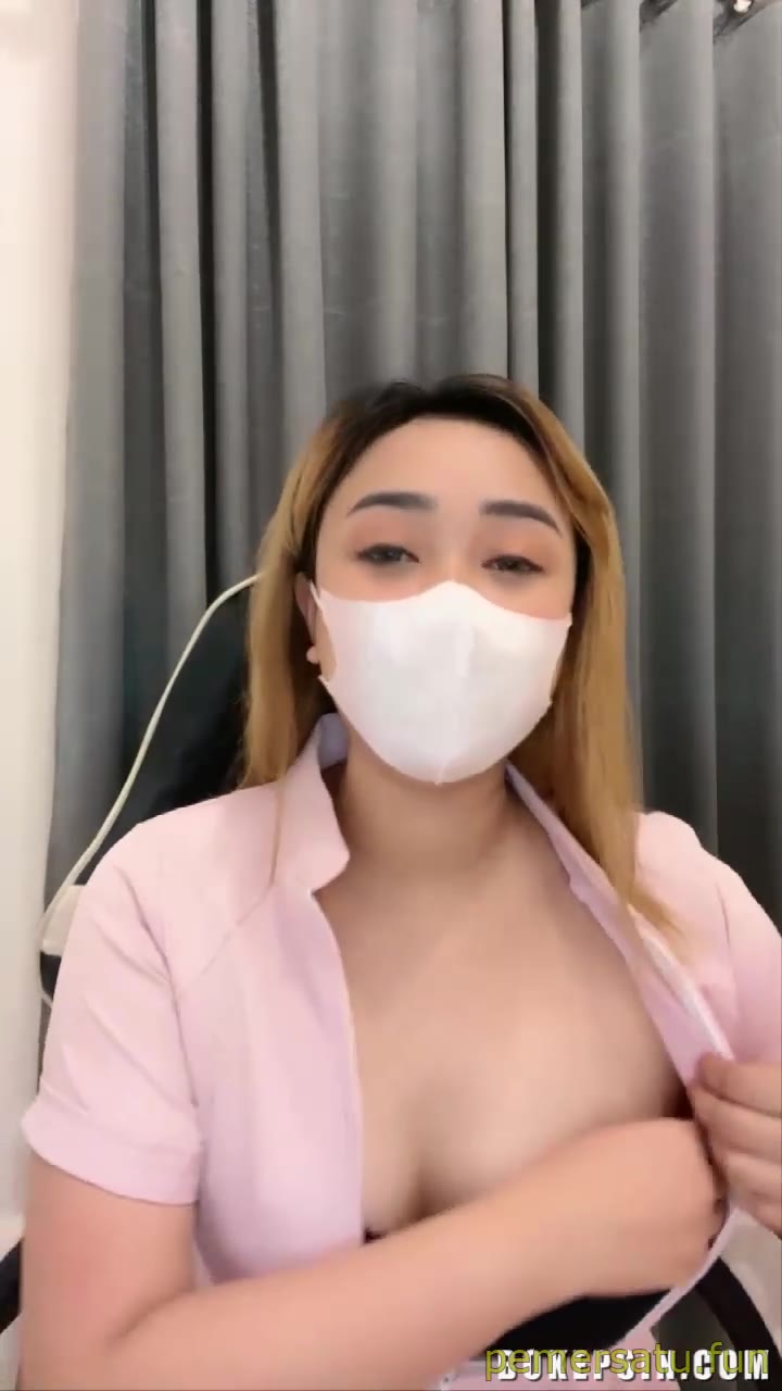 Live Dhea Perawat Cantik