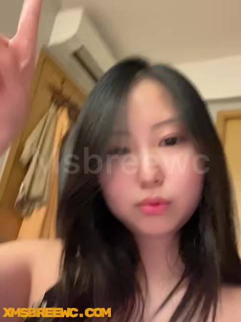 Thumbnail untuk Msbreewc Nyepong Kontol Pov Pakai Gaun Malam Live