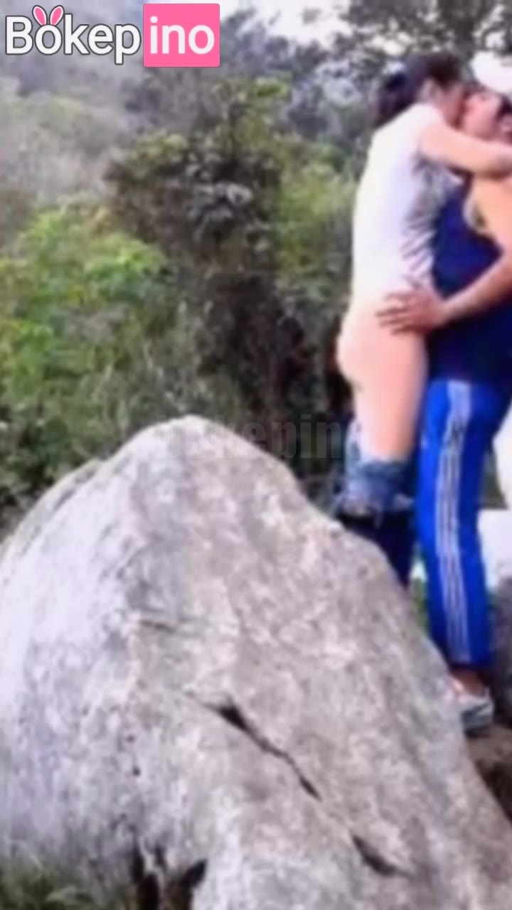 Thumbnail untuk 22 Ngintip Pasangan Abg Ngentot Di Bukit Bokep