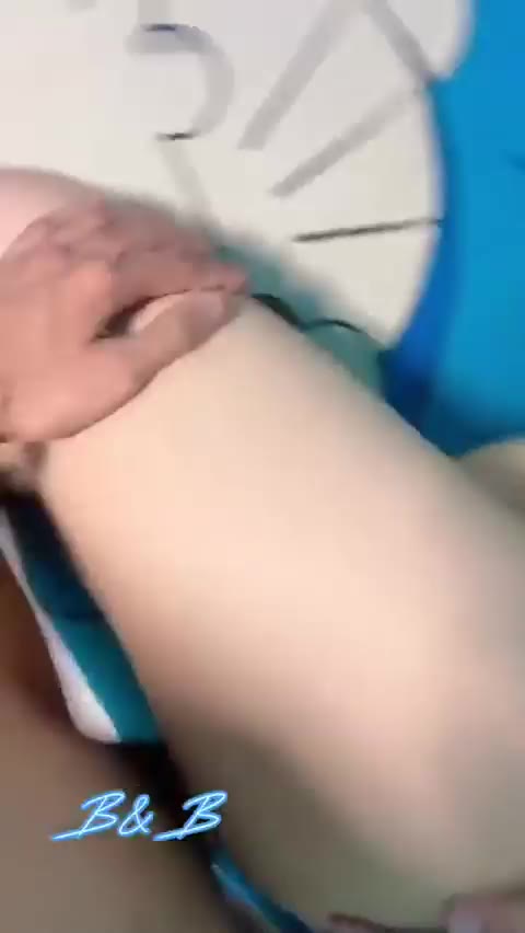 Thumbnail untuk Ngisengin Adek Temen Yg Lg Maen Hp Video