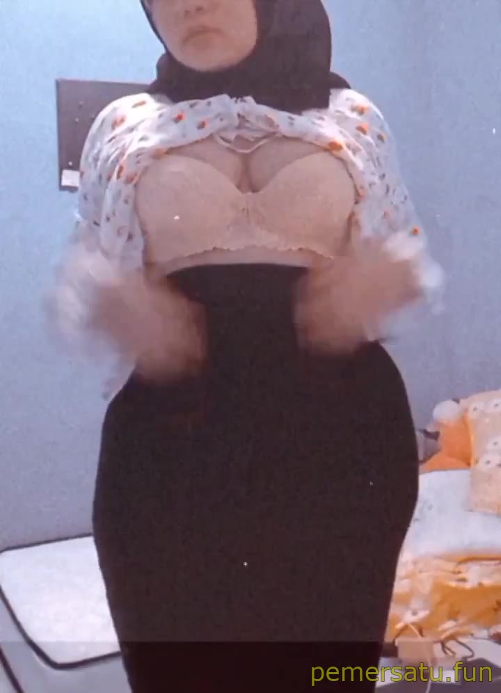 P58 CloudySlutt ABG Jual Konten Colmek Pakai Dildo 18yo Pemersatu Fun