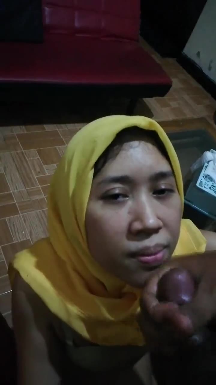 Jilbab Crot Di Muka