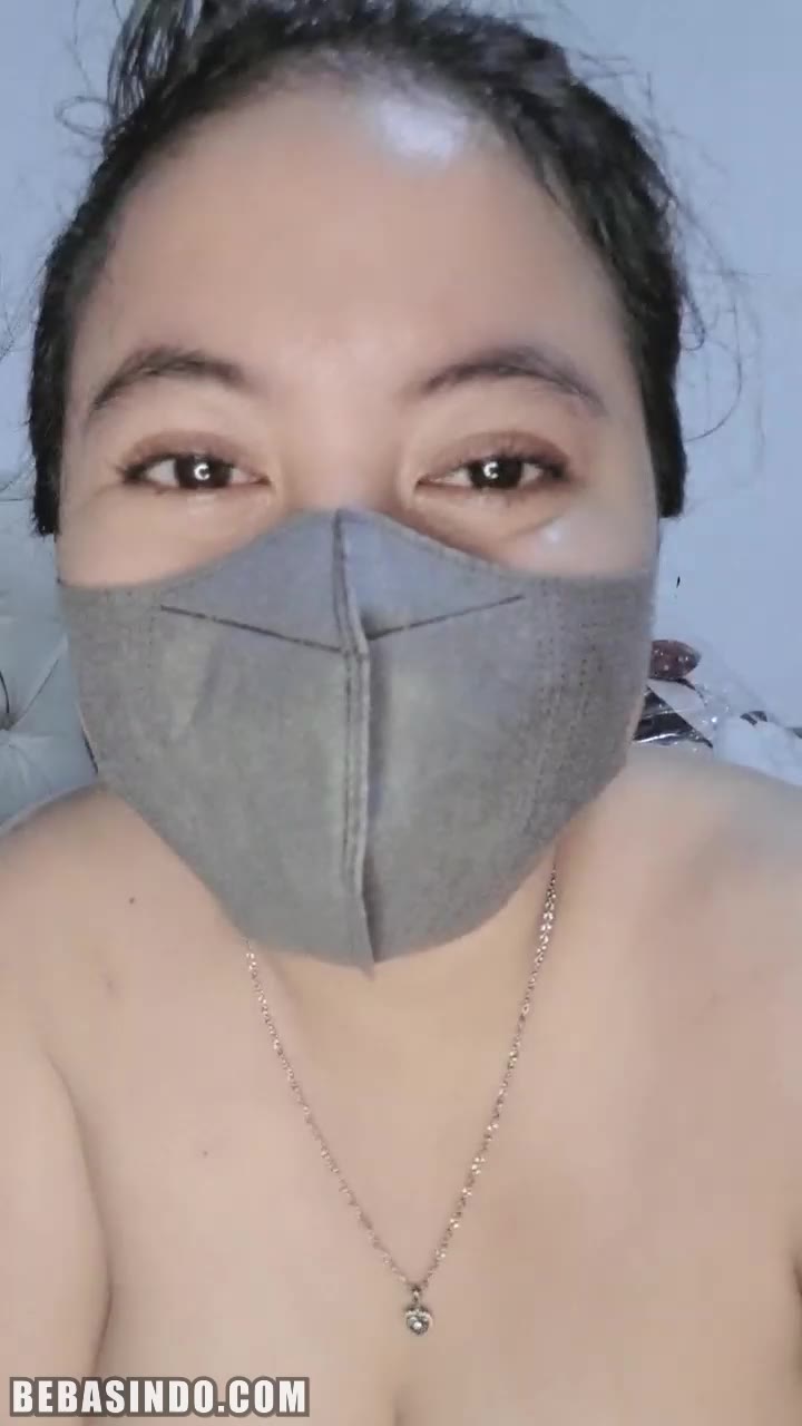 Thumbnail untuk 2503 Bokep Pengen Kenyot Susu Gede Host Mango