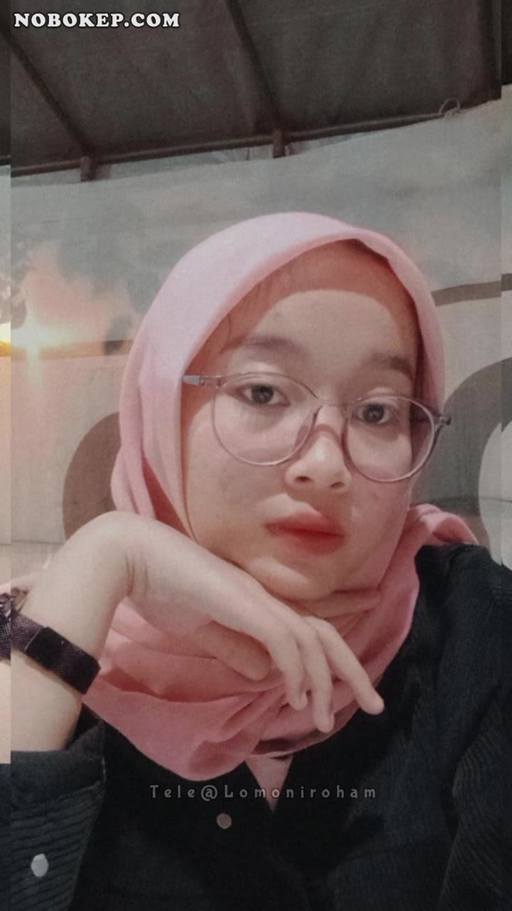 Thumbnail untuk Bokep Indo Viral Hijab Smp Fitri Part2 Terabox