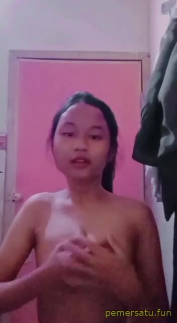 P5 Dwika Hijab Abg 18yo Ketagihan Colok Memek Sempit