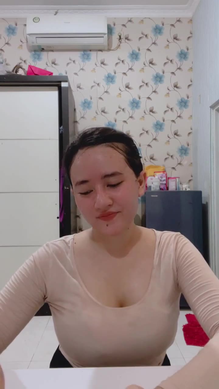 Thumbnail untuk Berlian Ochiii Bokepsatset Simontok Terupdate Open bo Popstream