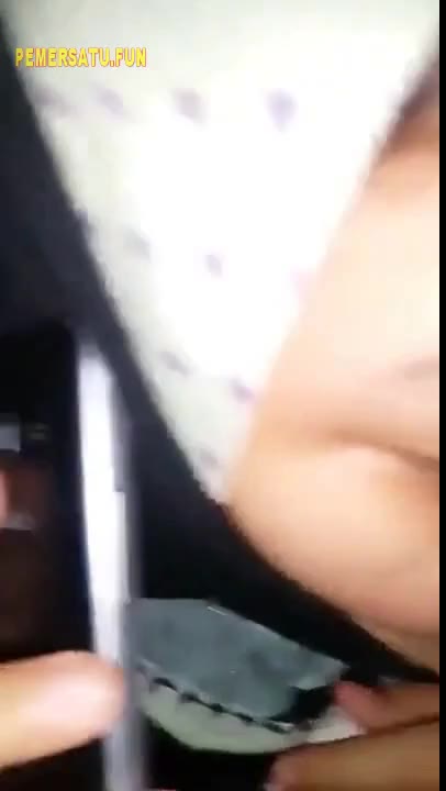 Telpon JIlbab - Nyepong Sambil